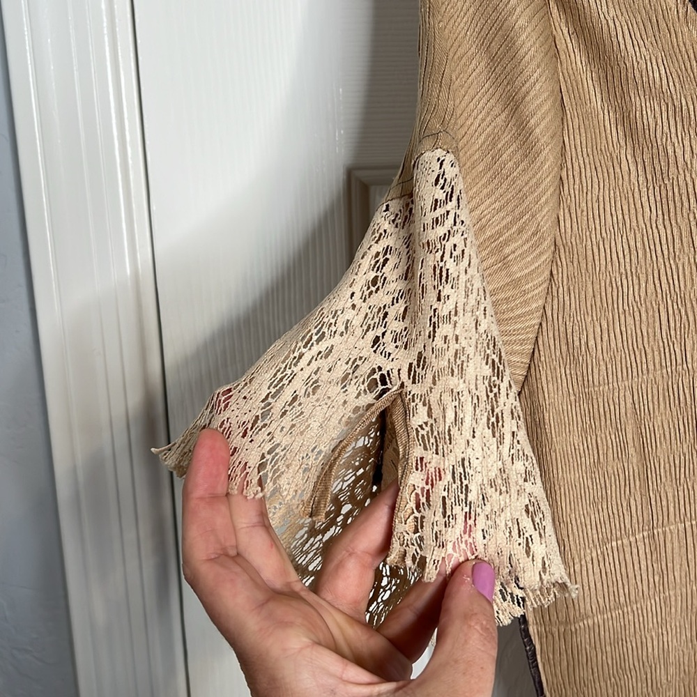 Komarov tan lace midi dress size small stretchy & comfortable - Picture 7 of 15